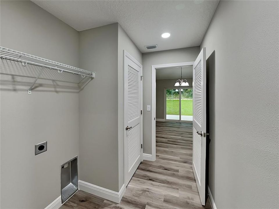 For Rent: $1,650 (3 beds, 2 baths, 1438 Square Feet)