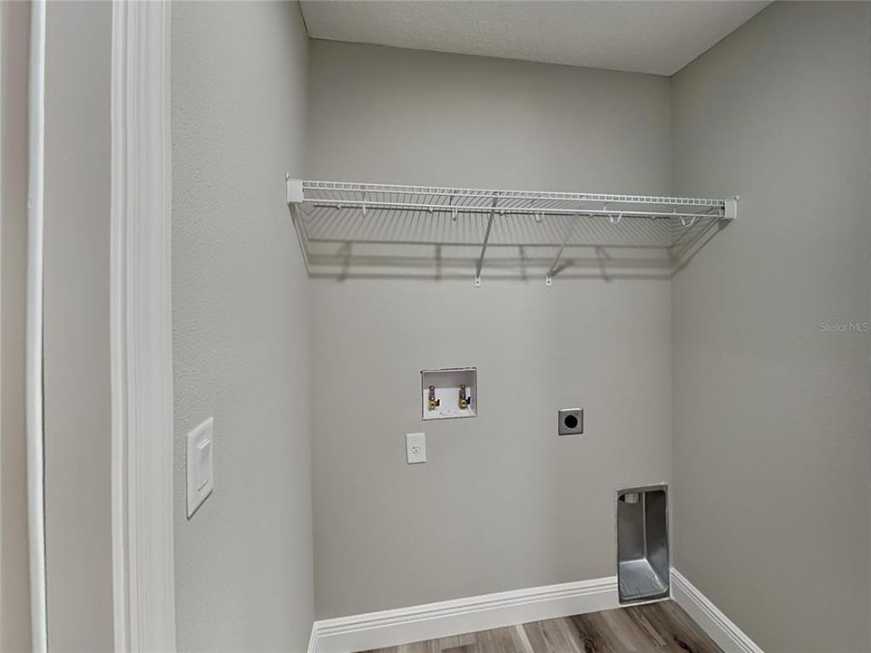 For Rent: $1,650 (3 beds, 2 baths, 1438 Square Feet)