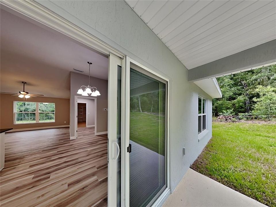 For Rent: $1,650 (3 beds, 2 baths, 1438 Square Feet)