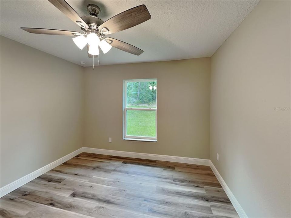 For Rent: $1,650 (3 beds, 2 baths, 1438 Square Feet)