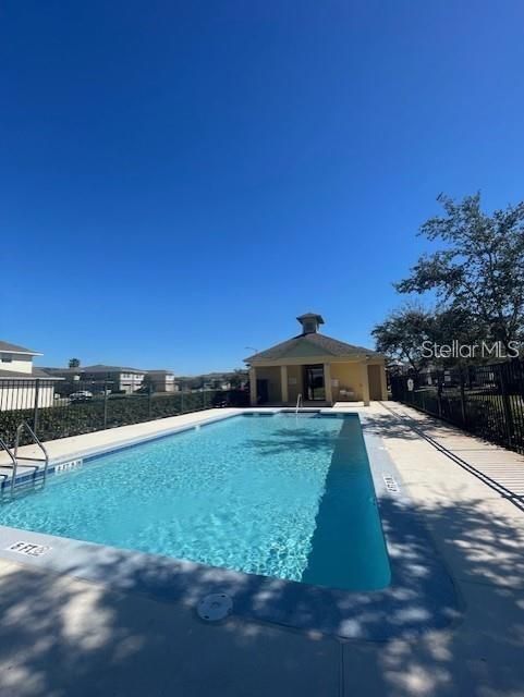 For Rent: $1,850 (3 beds, 2 baths, 1807 Square Feet)