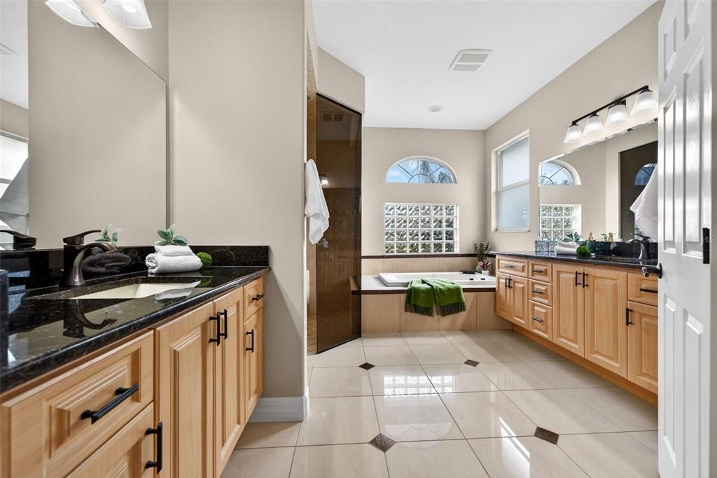 待售: $750,000 (4 贝兹, 2 浴室, 2665 平方英尺)