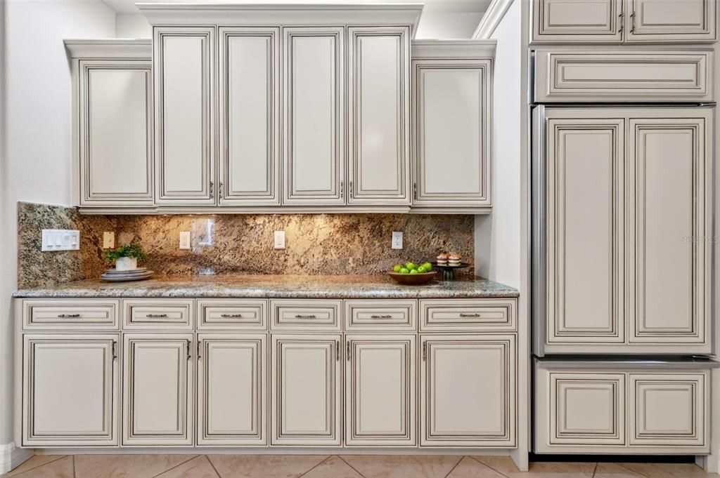 待售: $750,000 (4 贝兹, 2 浴室, 2665 平方英尺)