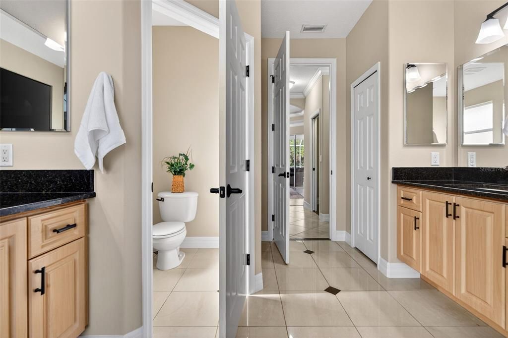 待售: $750,000 (4 贝兹, 2 浴室, 2665 平方英尺)