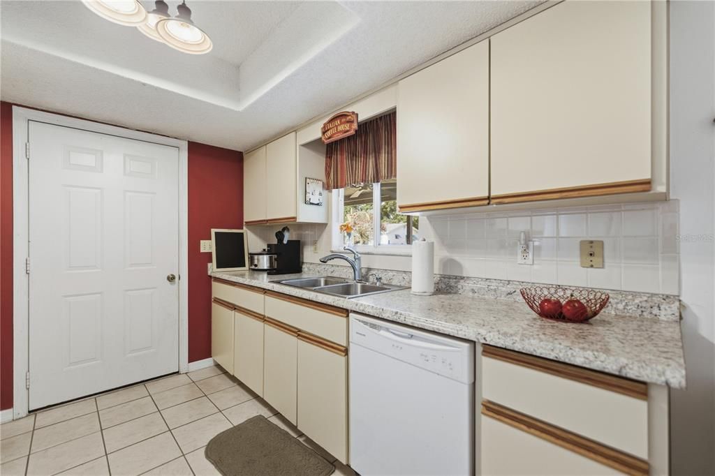 En Venta: $214,900 (2 camas, 2 baños, 1008 Pies cuadrados)