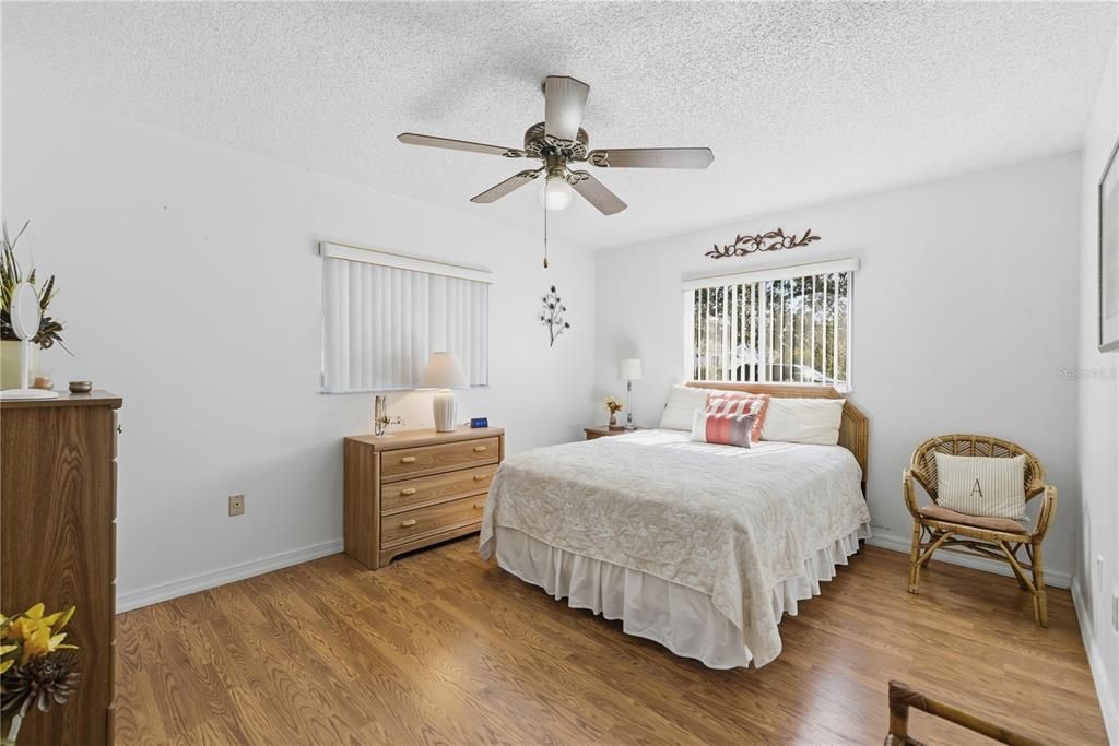 En Venta: $214,900 (2 camas, 2 baños, 1008 Pies cuadrados)