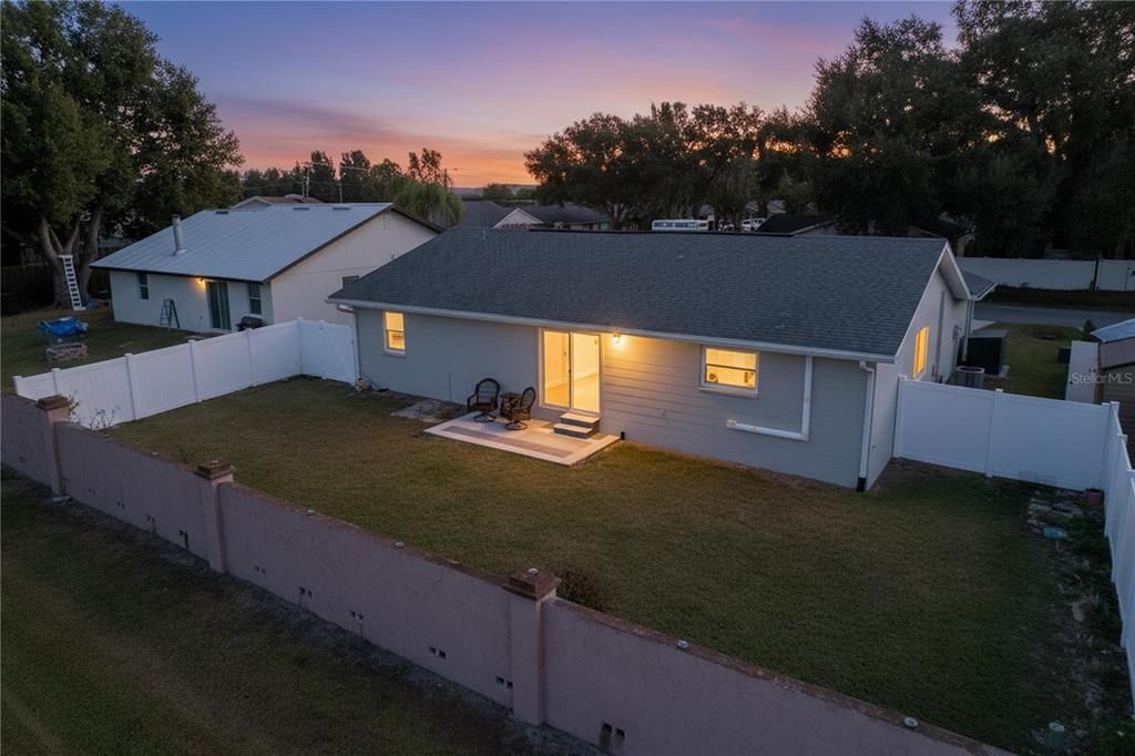 На продажу: $310,000 (3 спален, 2 ванн, 1414 Квадратных фут)