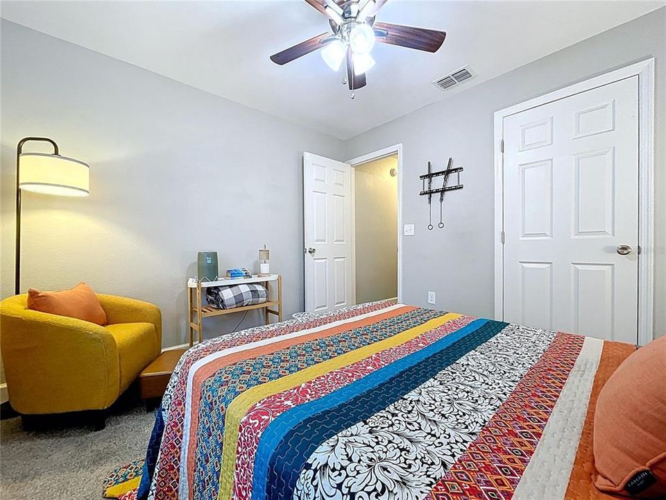 На продажу: $310,000 (3 спален, 2 ванн, 1414 Квадратных фут)