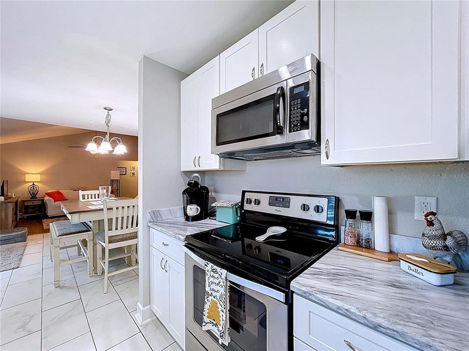 На продажу: $310,000 (3 спален, 2 ванн, 1414 Квадратных фут)