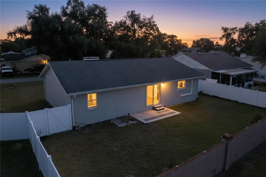 На продажу: $310,000 (3 спален, 2 ванн, 1414 Квадратных фут)