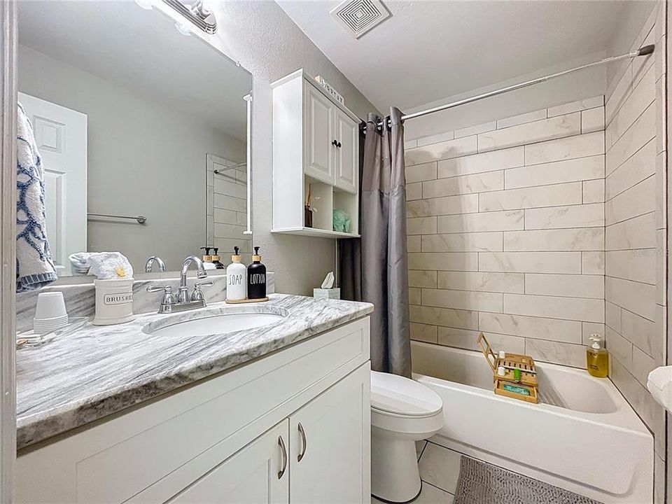 На продажу: $310,000 (3 спален, 2 ванн, 1414 Квадратных фут)