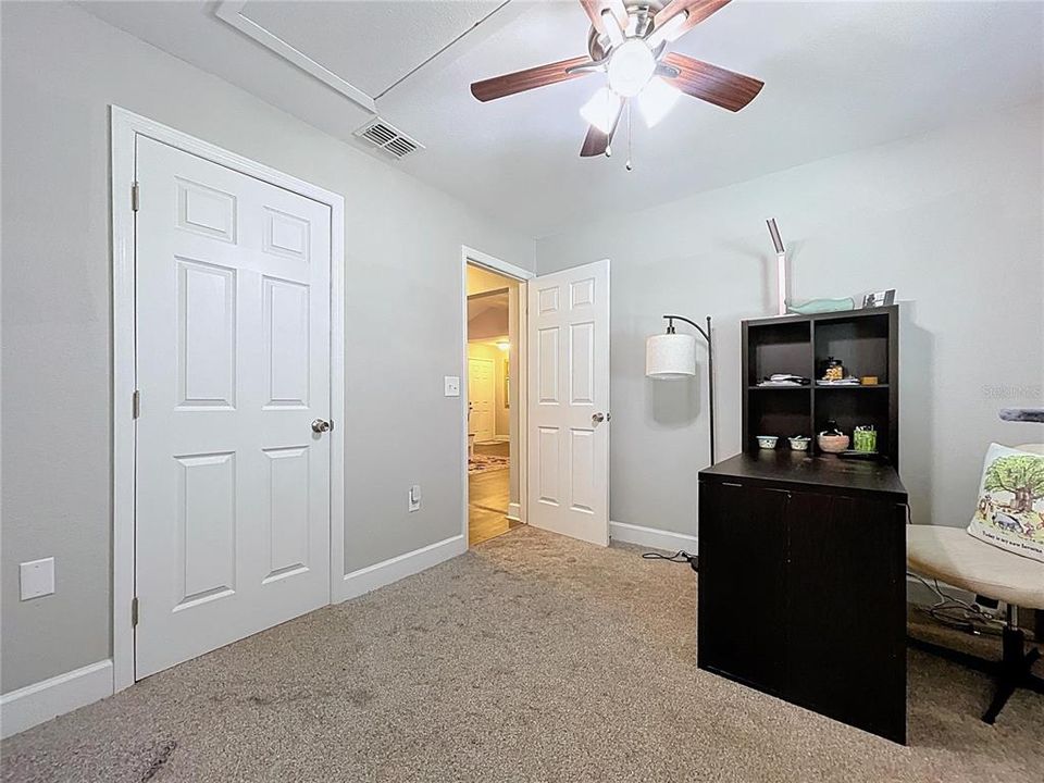 На продажу: $310,000 (3 спален, 2 ванн, 1414 Квадратных фут)