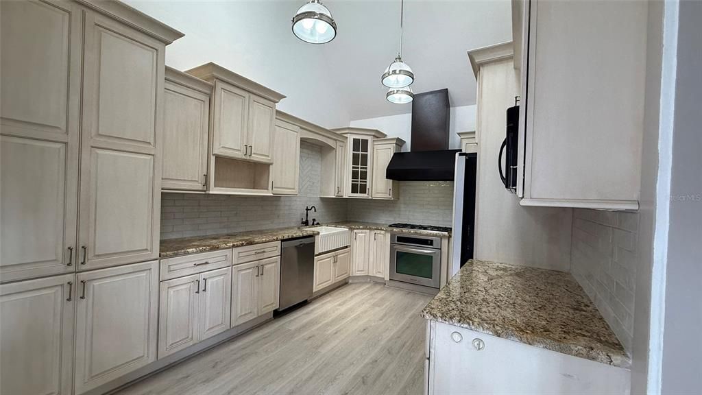 В аренду: $15,000 (5 спален, 3 ванн, 2886 Квадратных фут)