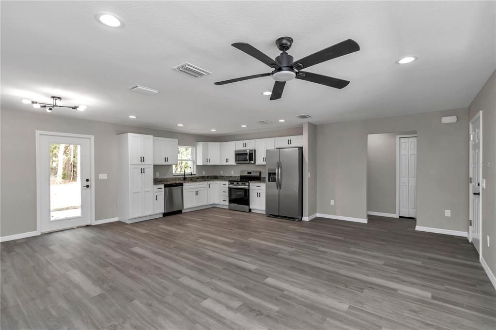 En Venta: $239,900 (3 camas, 2 baños, 1203 Pies cuadrados)