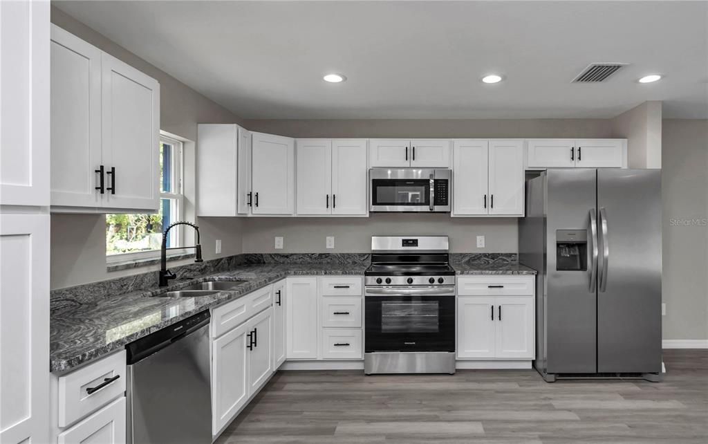 En Venta: $239,900 (3 camas, 2 baños, 1203 Pies cuadrados)