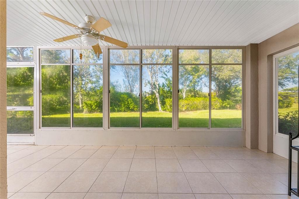 待售: $180,000 (2 贝兹, 2 浴室, 1230 平方英尺)