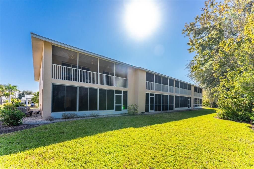 待售: $180,000 (2 贝兹, 2 浴室, 1230 平方英尺)