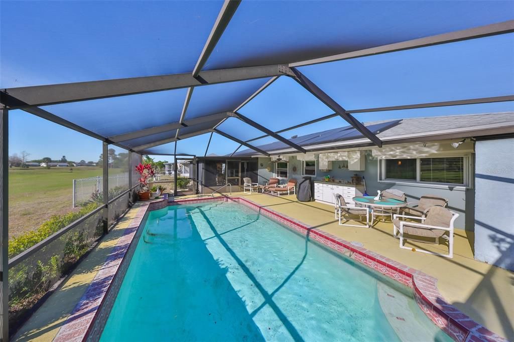 En Venta: $369,000 (4 camas, 3 baños, 1684 Pies cuadrados)