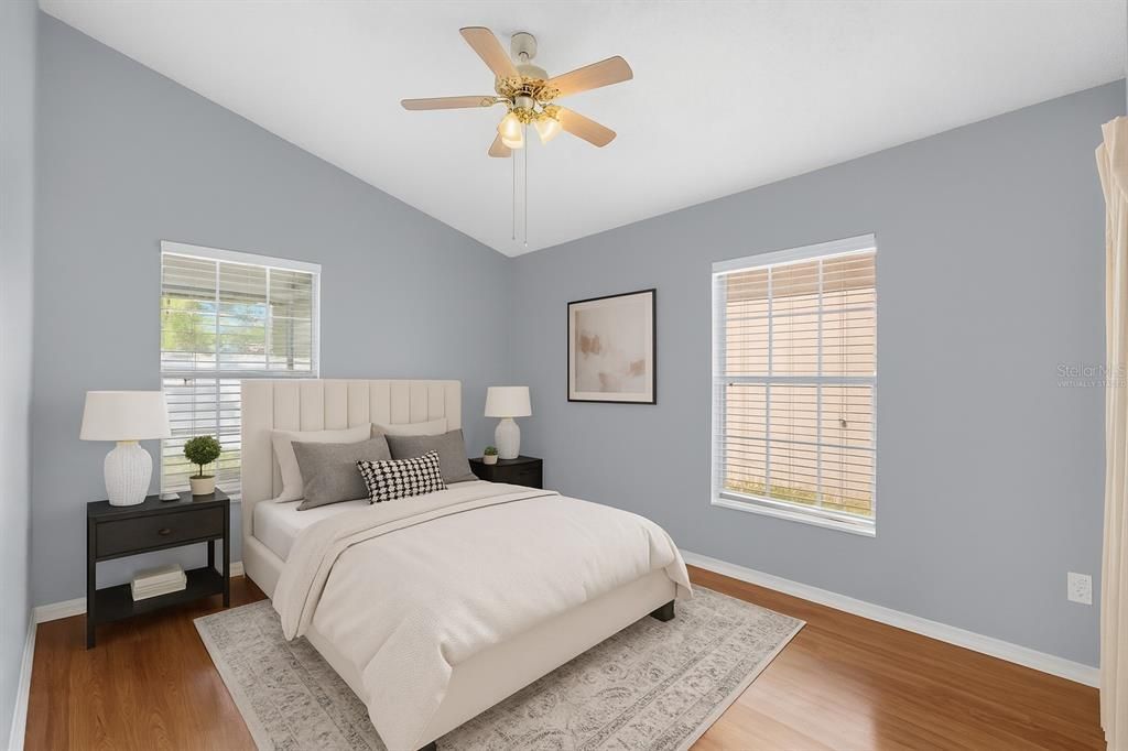 For Sale: $309,000 (2 beds, 2 baths, 936 Square Feet)