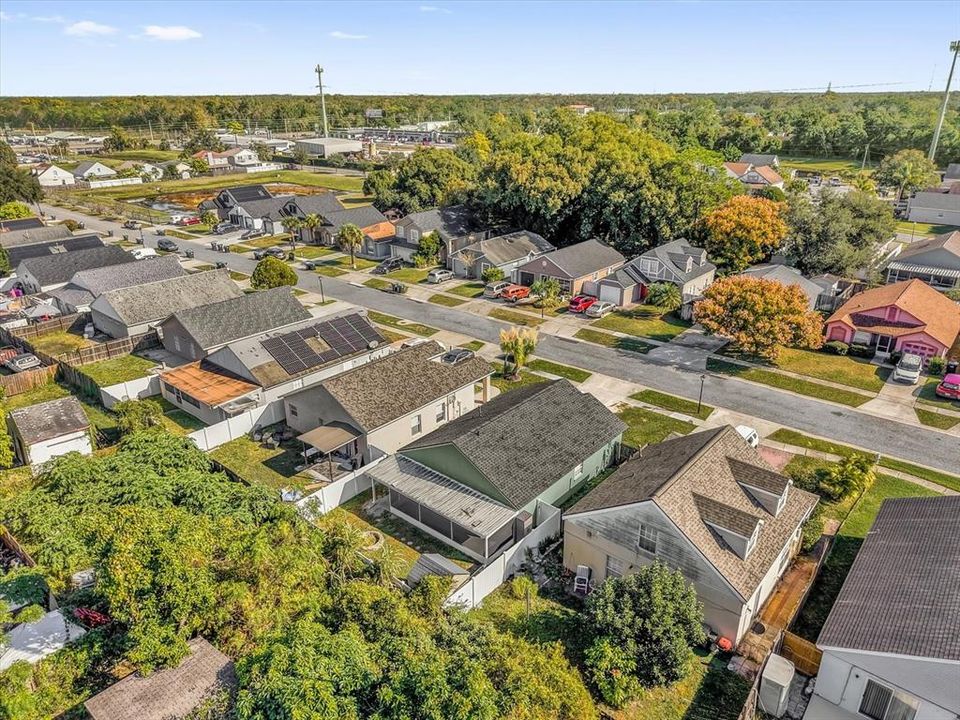 For Sale: $309,000 (2 beds, 2 baths, 936 Square Feet)