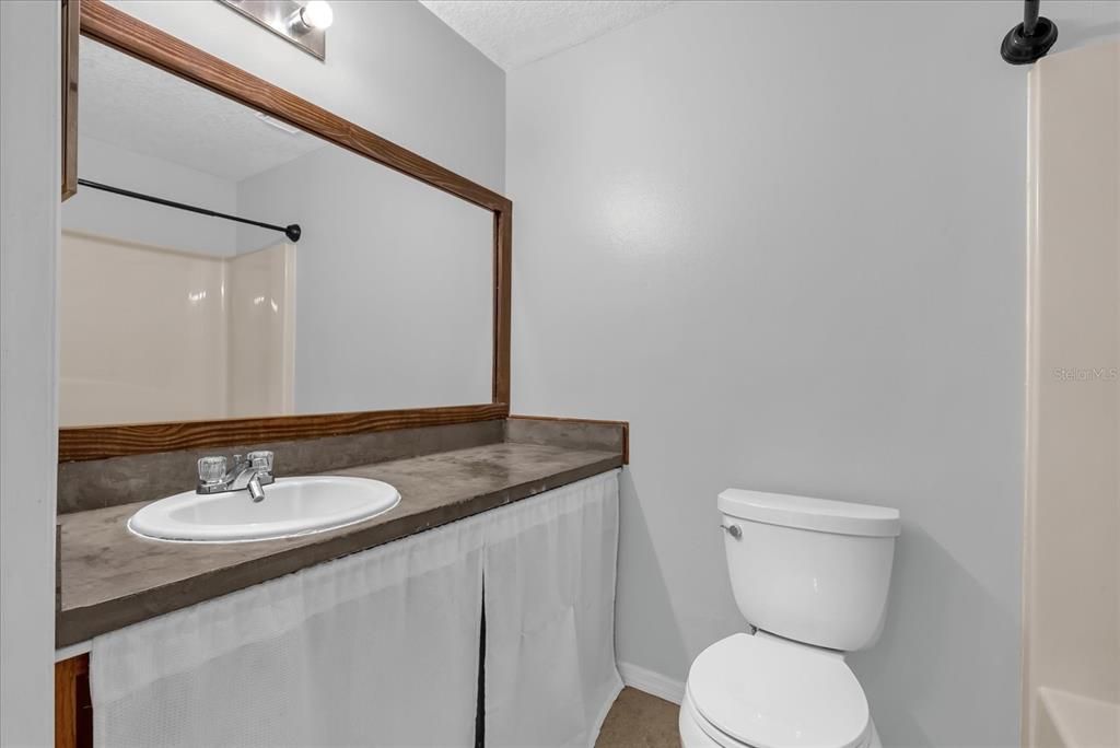 For Sale: $309,000 (2 beds, 2 baths, 936 Square Feet)