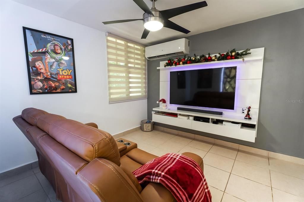 For Sale: $245,000 (3 beds, 2 baths, 1794 Square Feet)