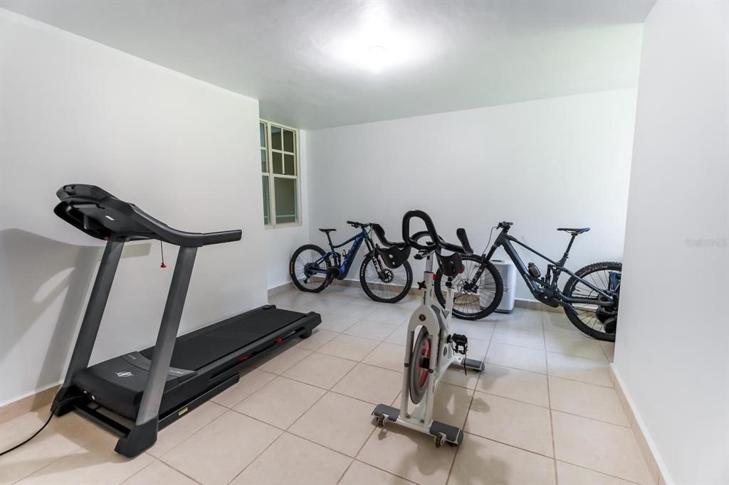 For Sale: $245,000 (3 beds, 2 baths, 1794 Square Feet)