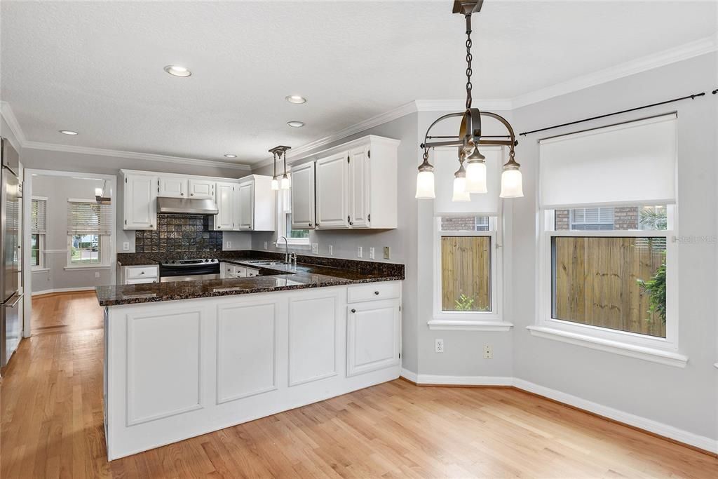 For Rent: $4,950 (4 beds, 2 baths, 2406 Square Feet)