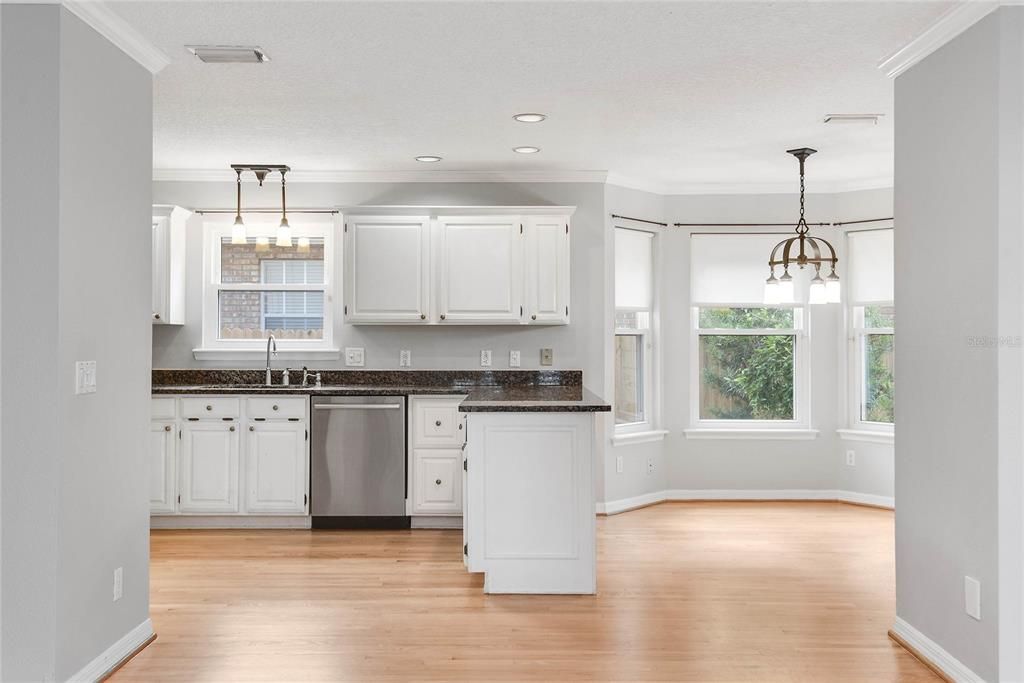 For Rent: $4,950 (4 beds, 2 baths, 2406 Square Feet)