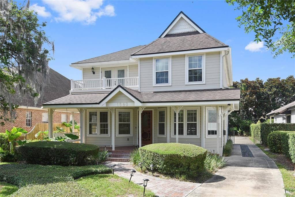 For Rent: $4,950 (4 beds, 2 baths, 2406 Square Feet)