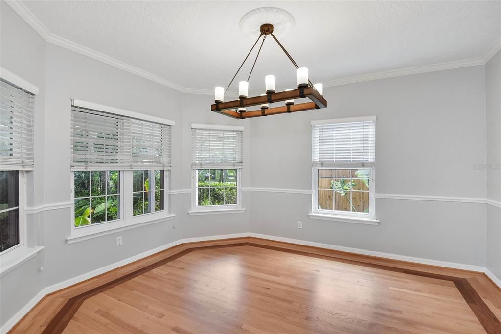 For Rent: $4,950 (4 beds, 2 baths, 2406 Square Feet)