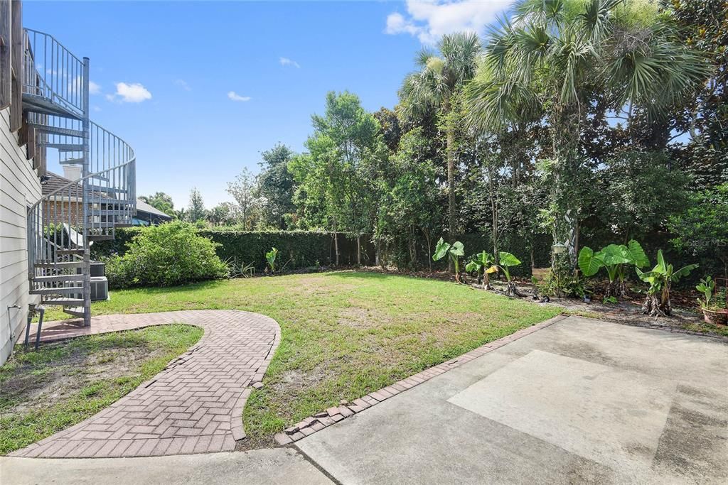 For Rent: $4,950 (4 beds, 2 baths, 2406 Square Feet)