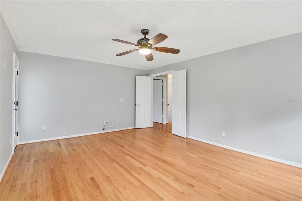 For Rent: $4,950 (4 beds, 2 baths, 2406 Square Feet)