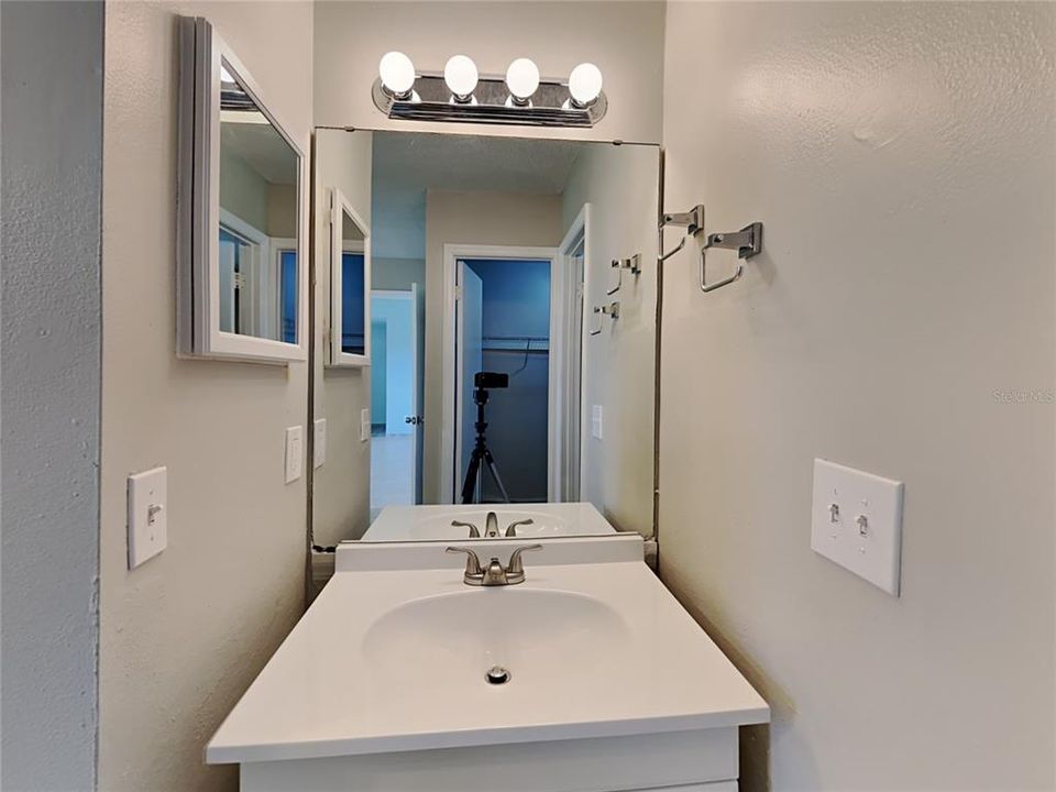 В аренду: $1,599 (3 спален, 2 ванн, 1320 Квадратных фут)