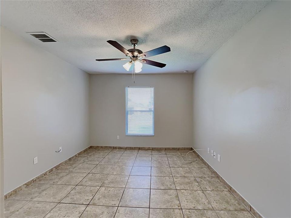 В аренду: $1,599 (3 спален, 2 ванн, 1320 Квадратных фут)