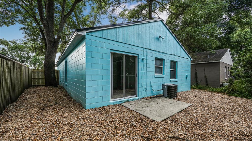 For Rent: $2,195 (3 beds, 2 baths, 1156 Square Feet)