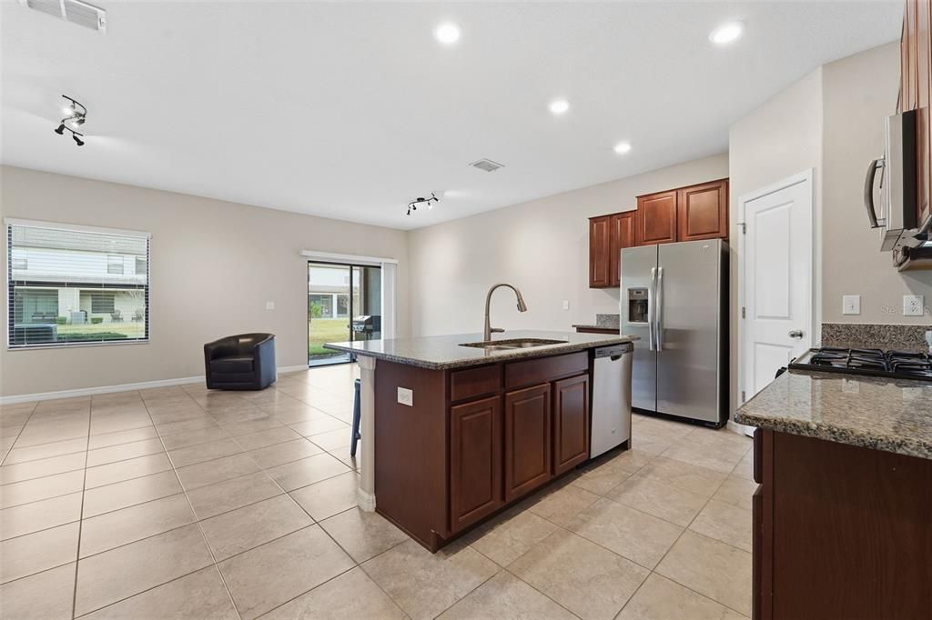 待售: $314,999 (3 贝兹, 2 浴室, 1642 平方英尺)