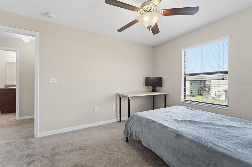 待售: $314,999 (3 贝兹, 2 浴室, 1642 平方英尺)