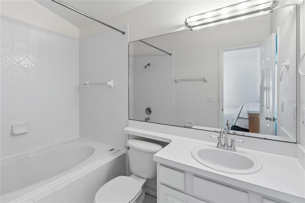 For Sale: $393,000 (3 beds, 2 baths, 1198 Square Feet)