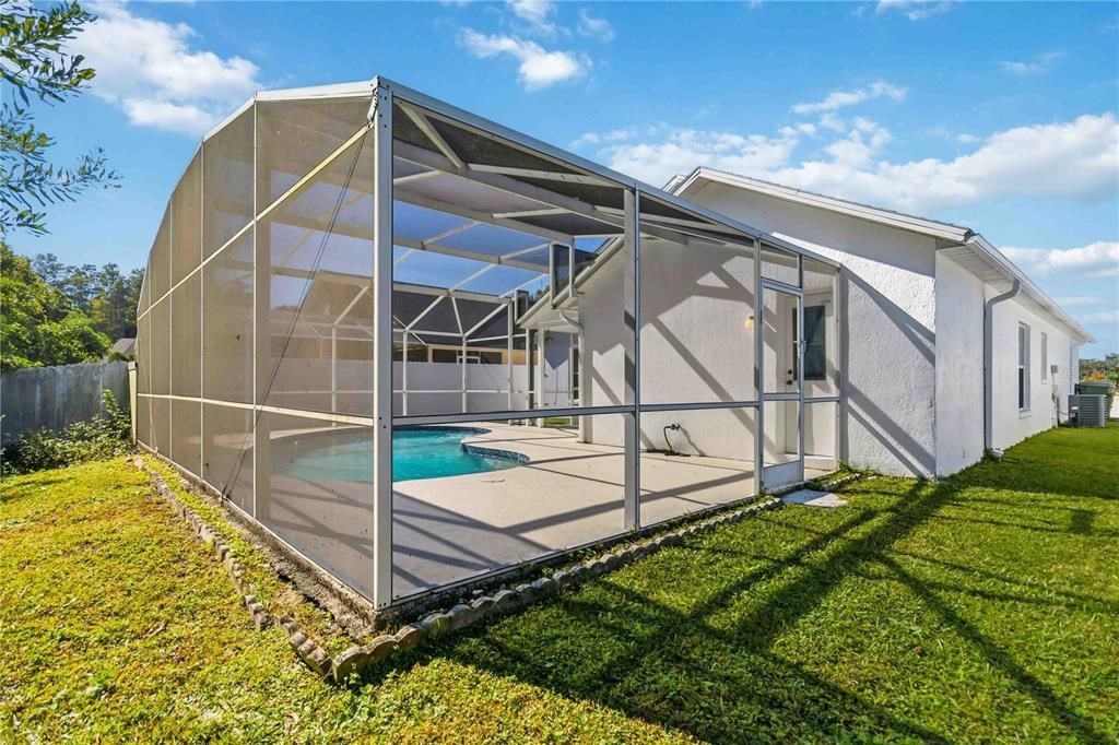 For Sale: $393,000 (3 beds, 2 baths, 1198 Square Feet)