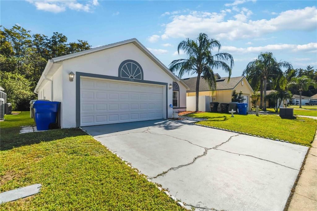 For Sale: $393,000 (3 beds, 2 baths, 1198 Square Feet)