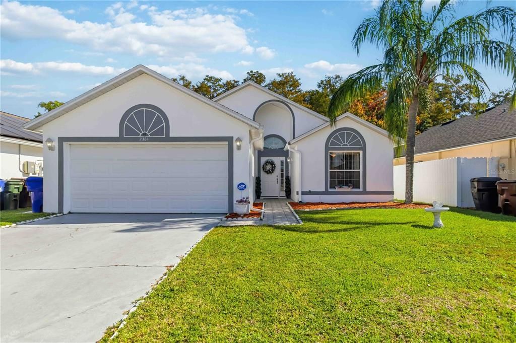 For Sale: $393,000 (3 beds, 2 baths, 1198 Square Feet)