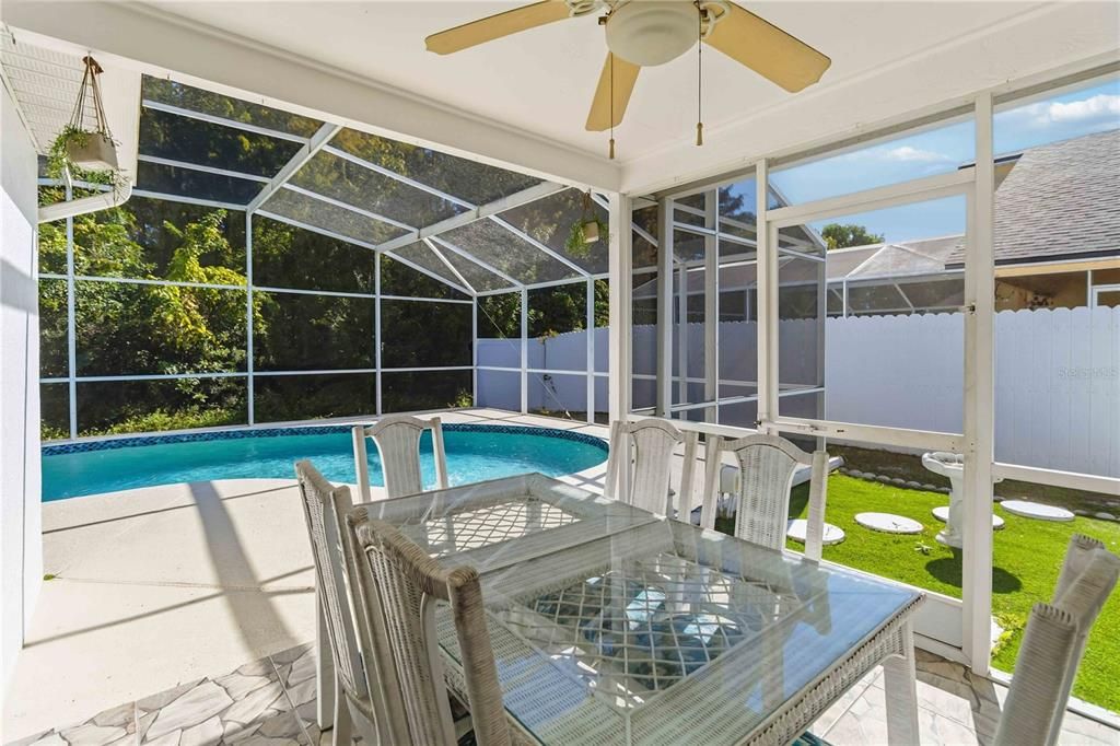 For Sale: $393,000 (3 beds, 2 baths, 1198 Square Feet)