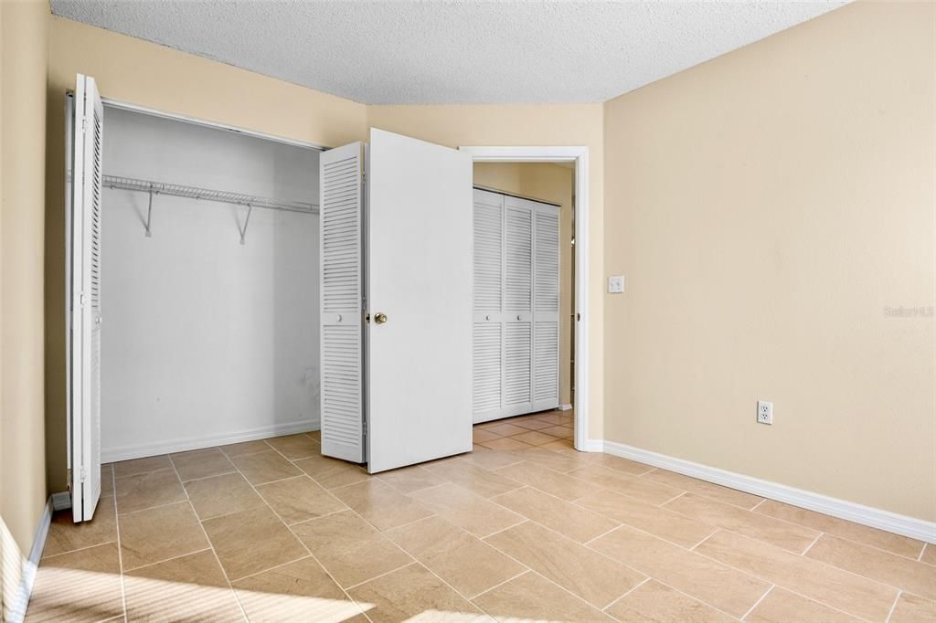 Active With Contract: $339,900 (3 beds, 2 baths, 1364 Square Feet)