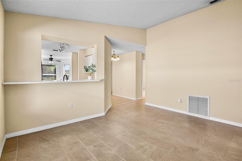 Active With Contract: $339,900 (3 beds, 2 baths, 1364 Square Feet)