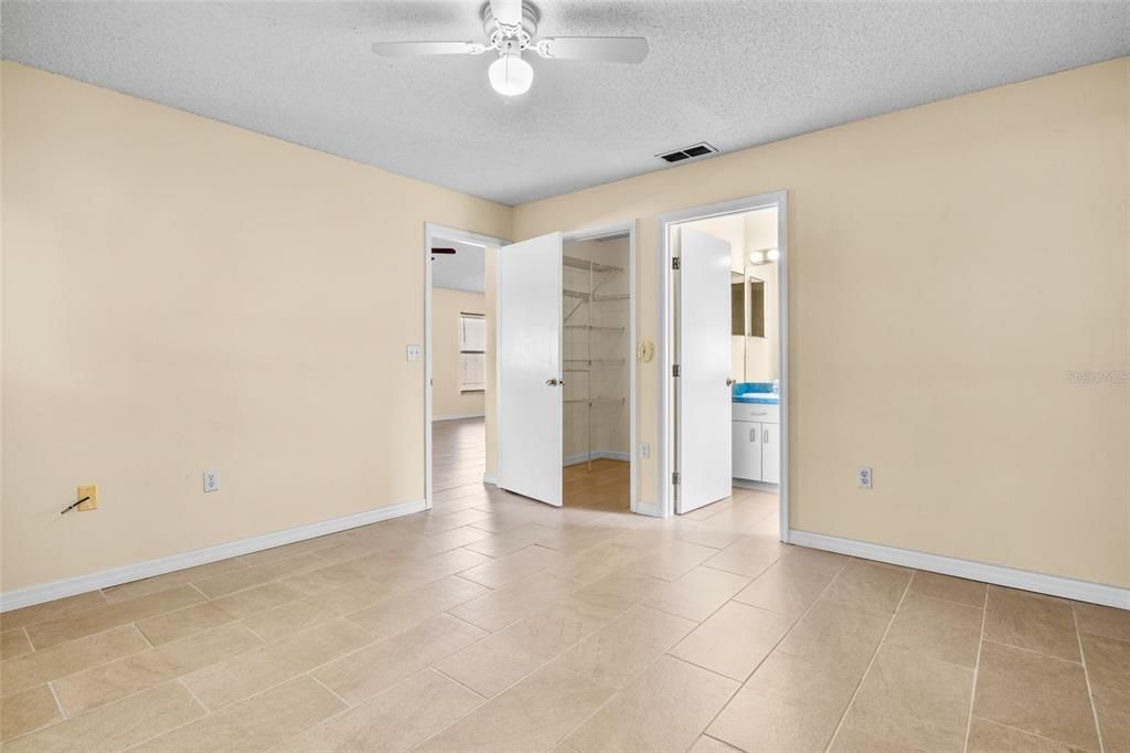 Active With Contract: $339,900 (3 beds, 2 baths, 1364 Square Feet)