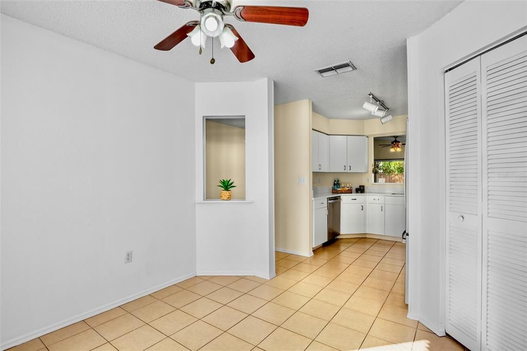 Active With Contract: $339,900 (3 beds, 2 baths, 1364 Square Feet)