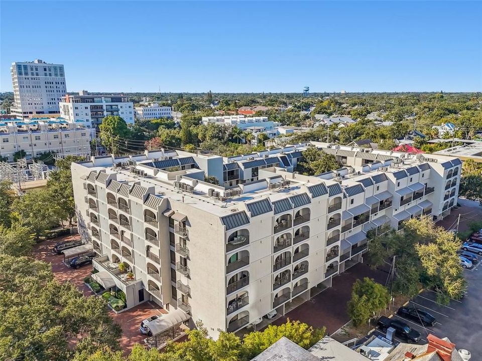 出租: $2,600 (2 贝兹, 2 浴室, 1100 平方英尺)