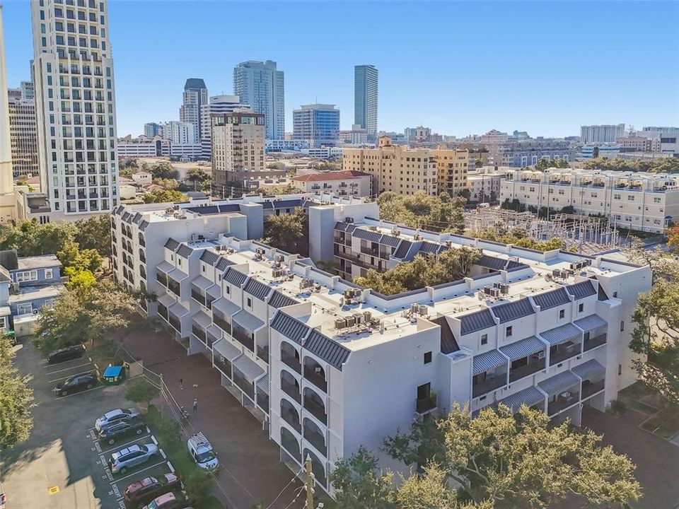 出租: $2,600 (2 贝兹, 2 浴室, 1100 平方英尺)