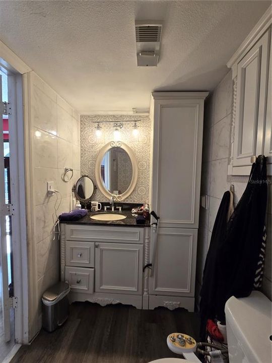 出租: $2,600 (2 贝兹, 2 浴室, 1100 平方英尺)